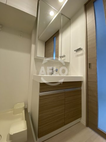 洗面設備　エル・セレーノ大阪天神橋　独立洗面化粧台