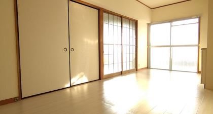 居室・リビング　実際と異なる場合は現況優先です。