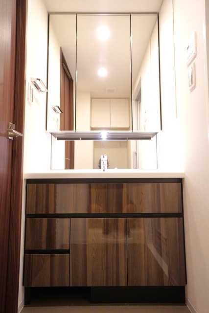 洗面設備　※写真は同タイプ住戸です。