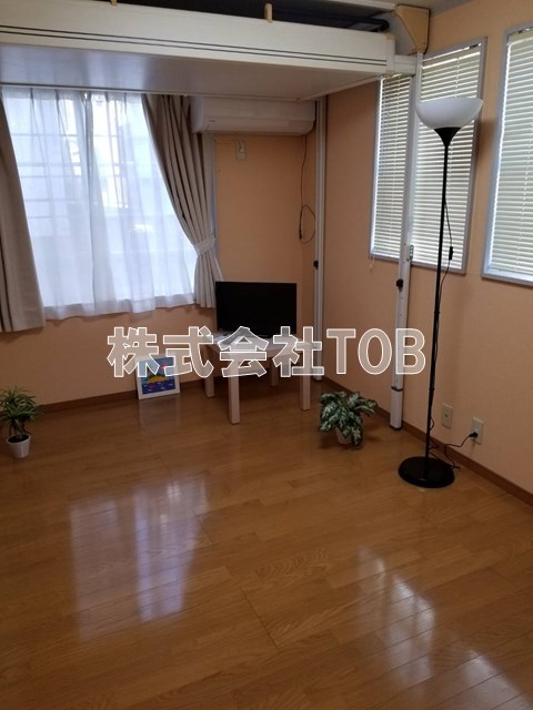 居室・リビング　※同物件別号室参考写真※