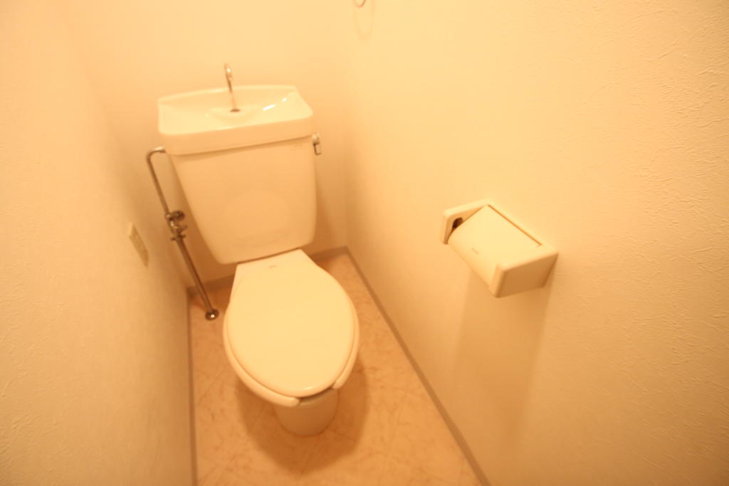 トイレ　綺麗になってます。