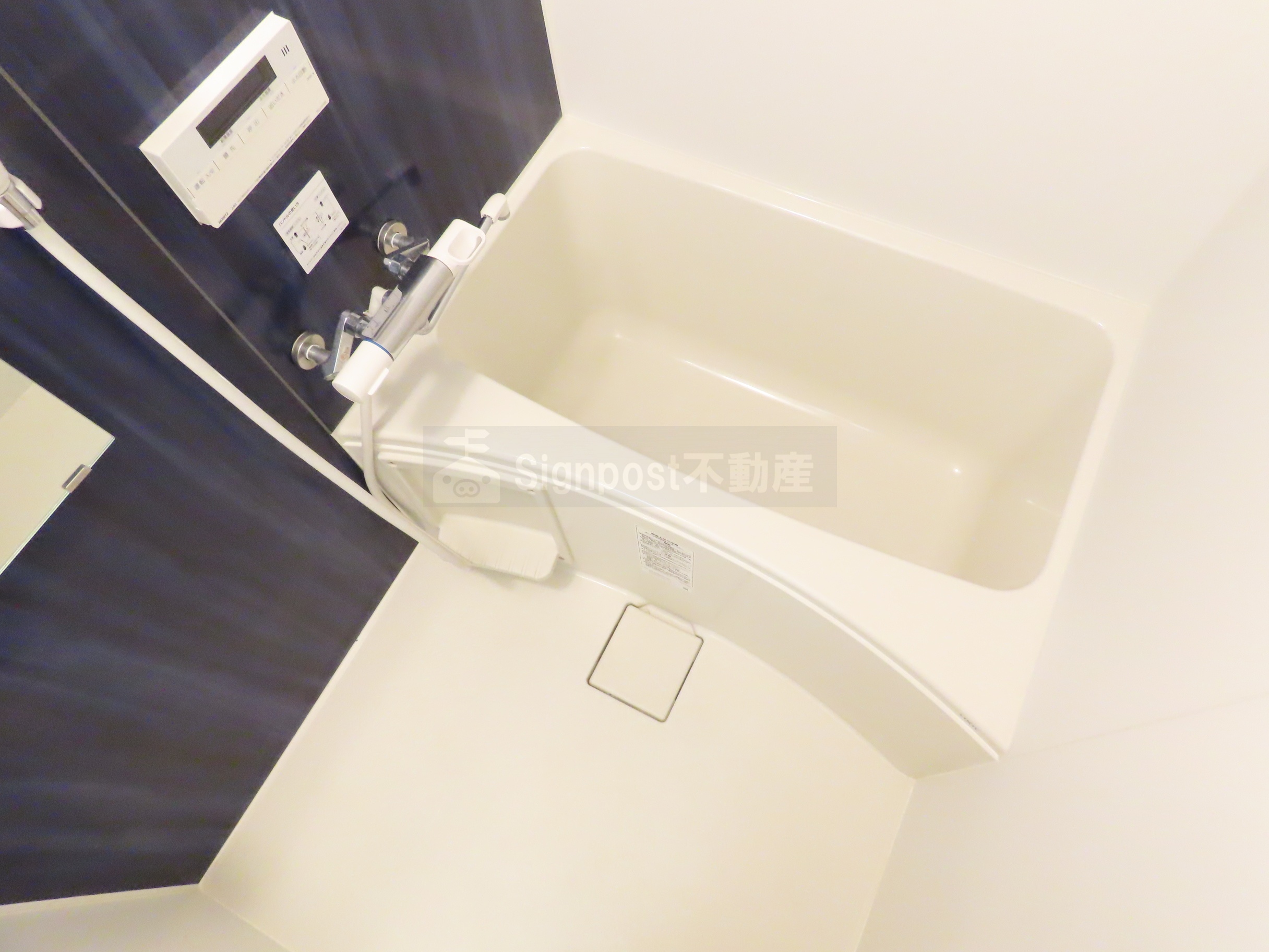 バス・シャワールーム　写真は別号室の同じ間取りのお部屋です