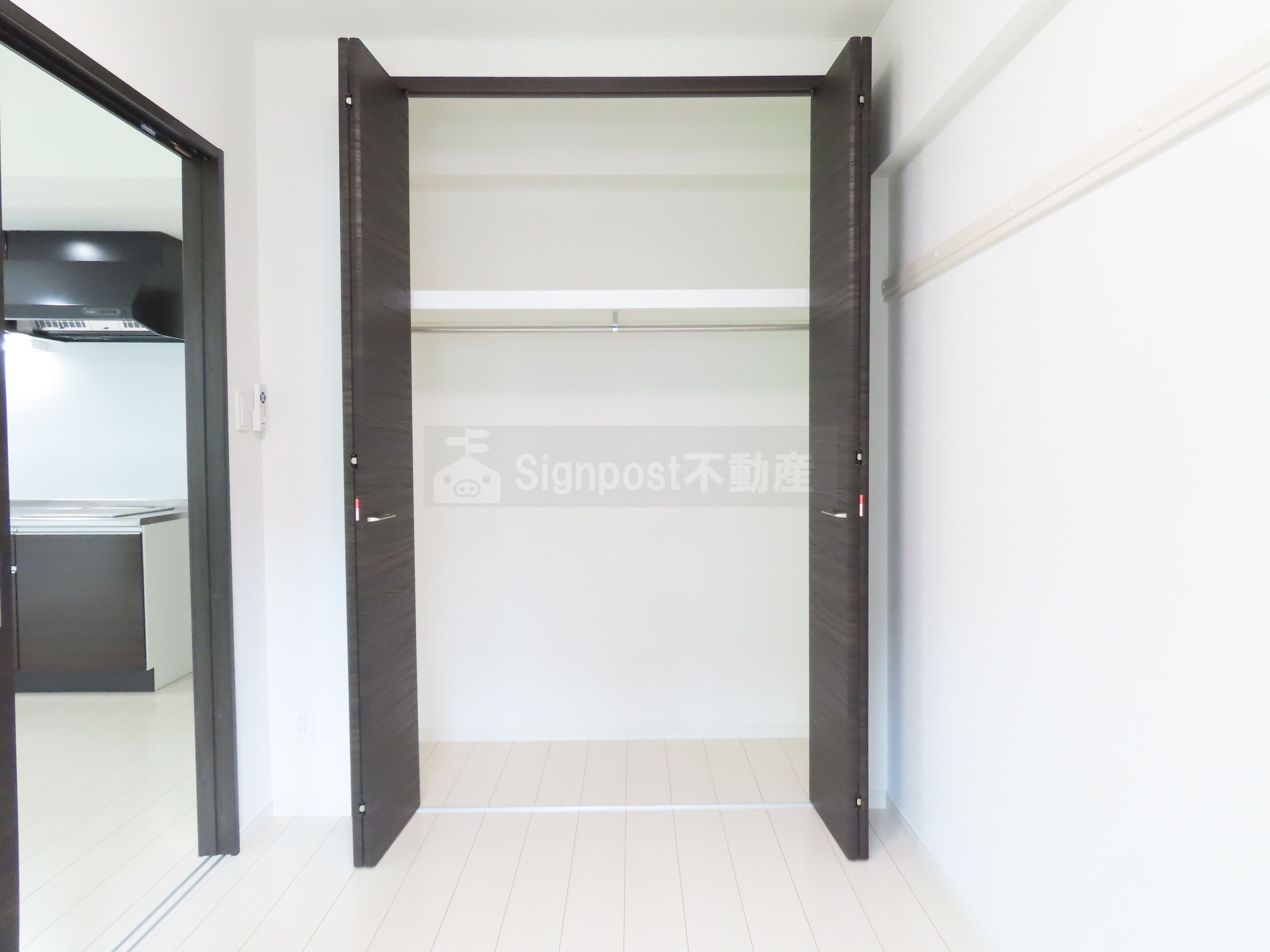 収納　写真は別号室の同じ間取りのお部屋です