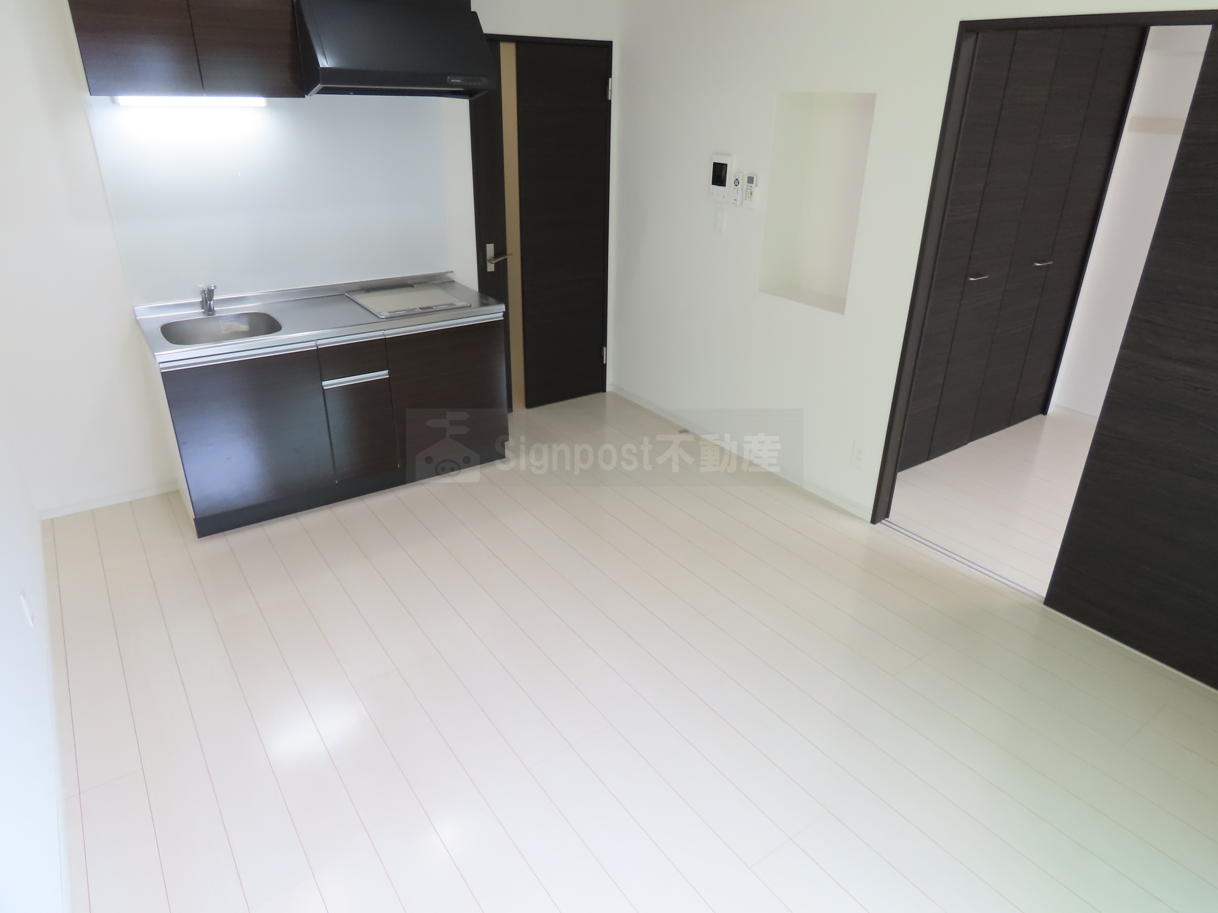 居室・リビング　写真は別号室の同じ間取りのお部屋です