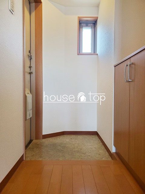 玄関　シューズボックス完備