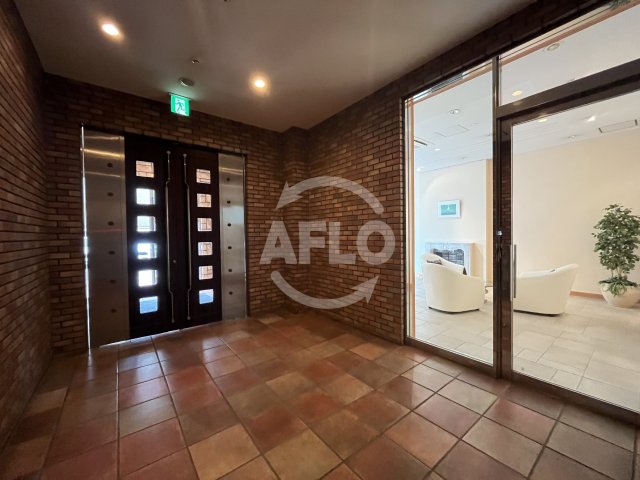 ロビー　レジディア新大阪II　ロビー