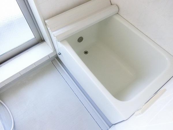 バス・シャワールーム　浴室乾燥機付きバス！