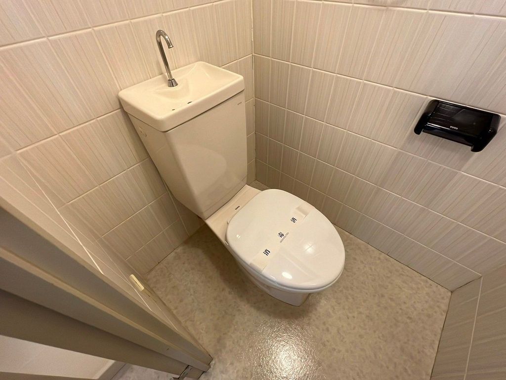 トイレ　トイレ