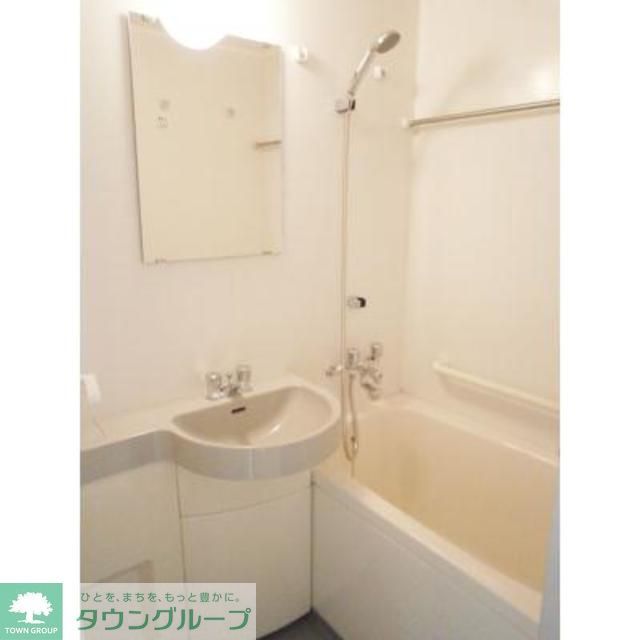 バス・シャワールーム　※写真は同タイプ住戸です。