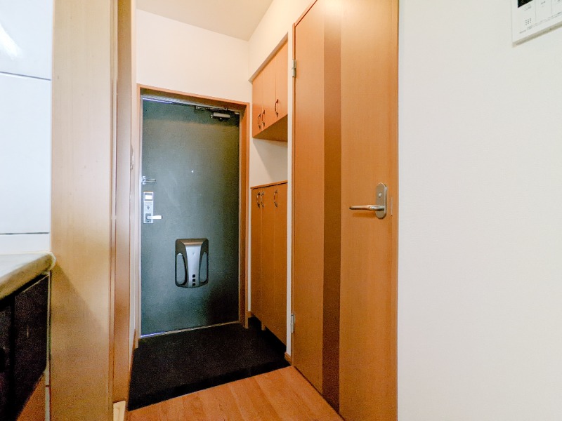 玄関　図面と現状に相違がある場合には現状を優先