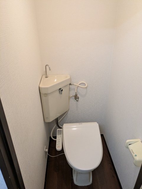 トイレ　★洗浄機能付暖房便座★