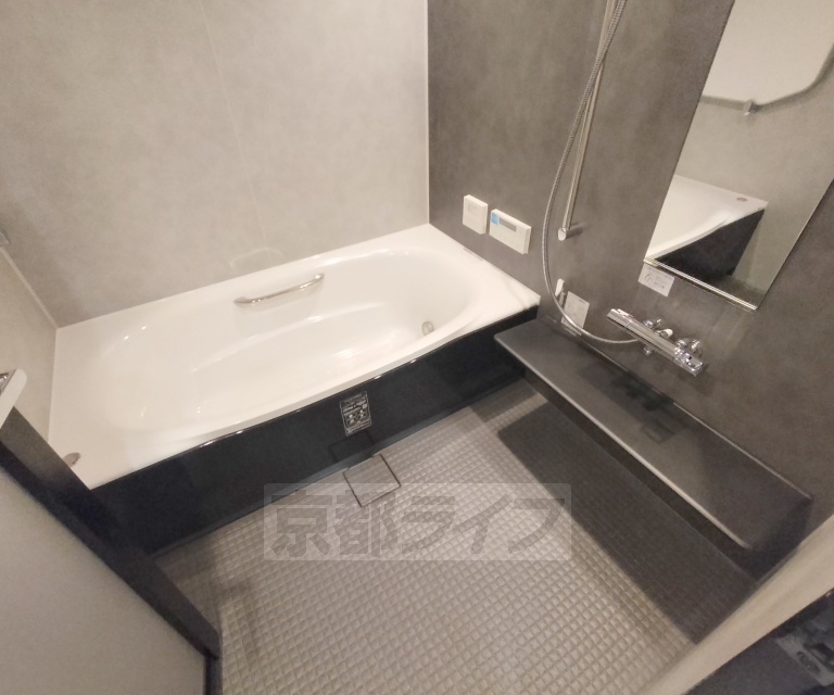 バス・シャワールーム　同タイプバスルーム