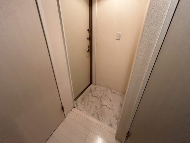 玄関　ガストハウス今池