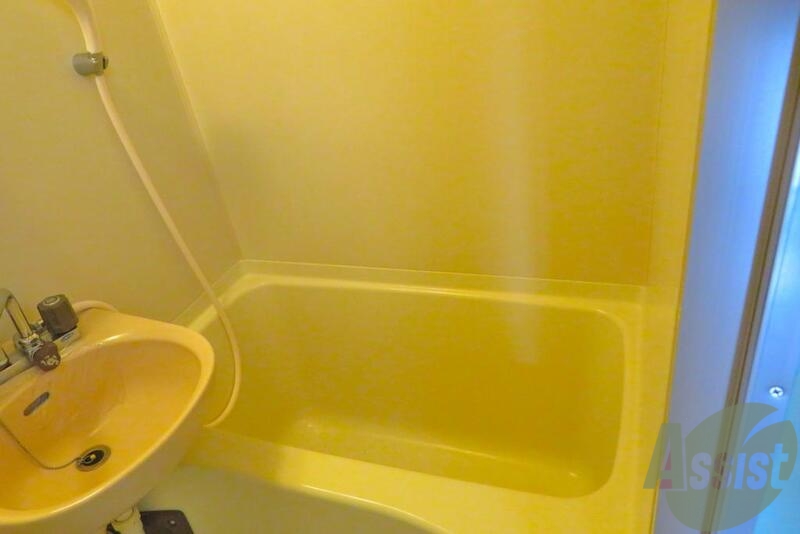 バス・シャワールーム　湯船にゆっくりと一日の疲れが取れますね。