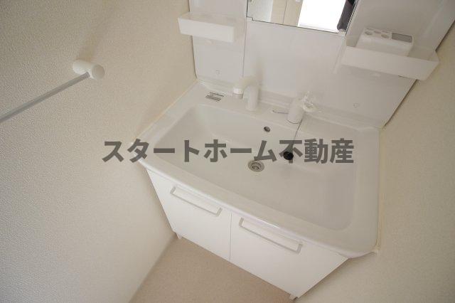 洗面設備　忙しい朝には欠かせない洗面所です