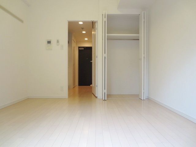 居室・リビング　★きれいなお部屋です。★