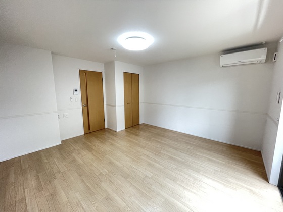 居室・リビング　※他の号室の写真です。