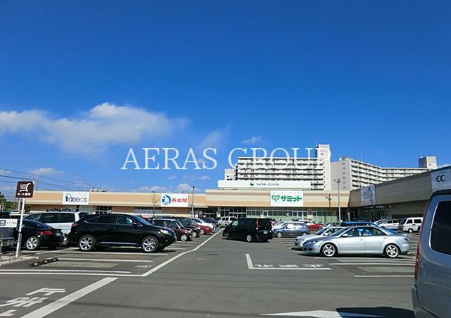 ショッピングセンター　ライフガーデン新浦安（ショッピングセンター）まで1111m