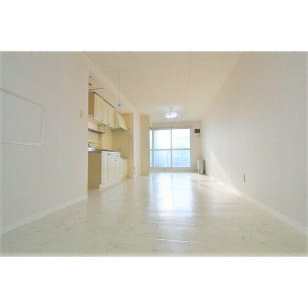 居室・リビング　※写真は別号室です。