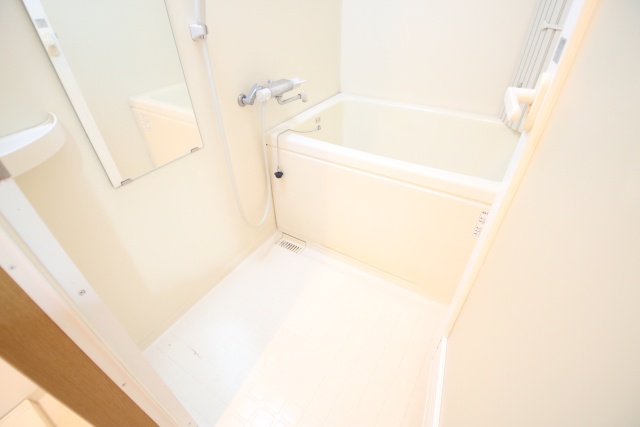 バス・シャワールーム　※別室の参考写真の為、現況優先です。