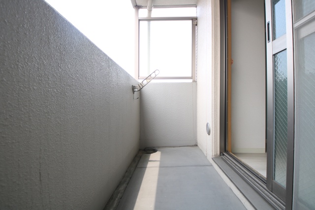 バルコニー　※別室の参考写真の為、現況優先です。