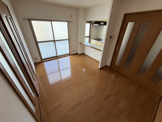 居室・リビング　ゆったり過ごせる居間です