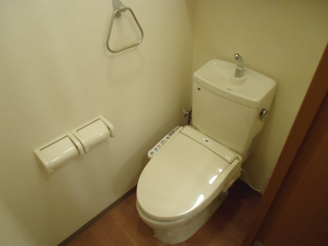 トイレ　シャワー付トイレ