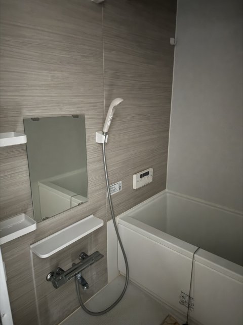 バス・シャワールーム　同物件別号室のものです。