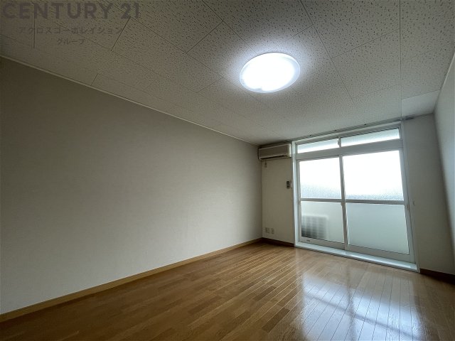 居室・リビング　エアコン付きで初期費用を抑えたい方にもおすすめです。