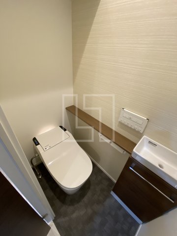 トイレ　ガリレオ新町　温水洗浄便座