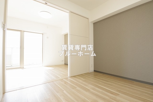 その他　ゆとりのある洋室！