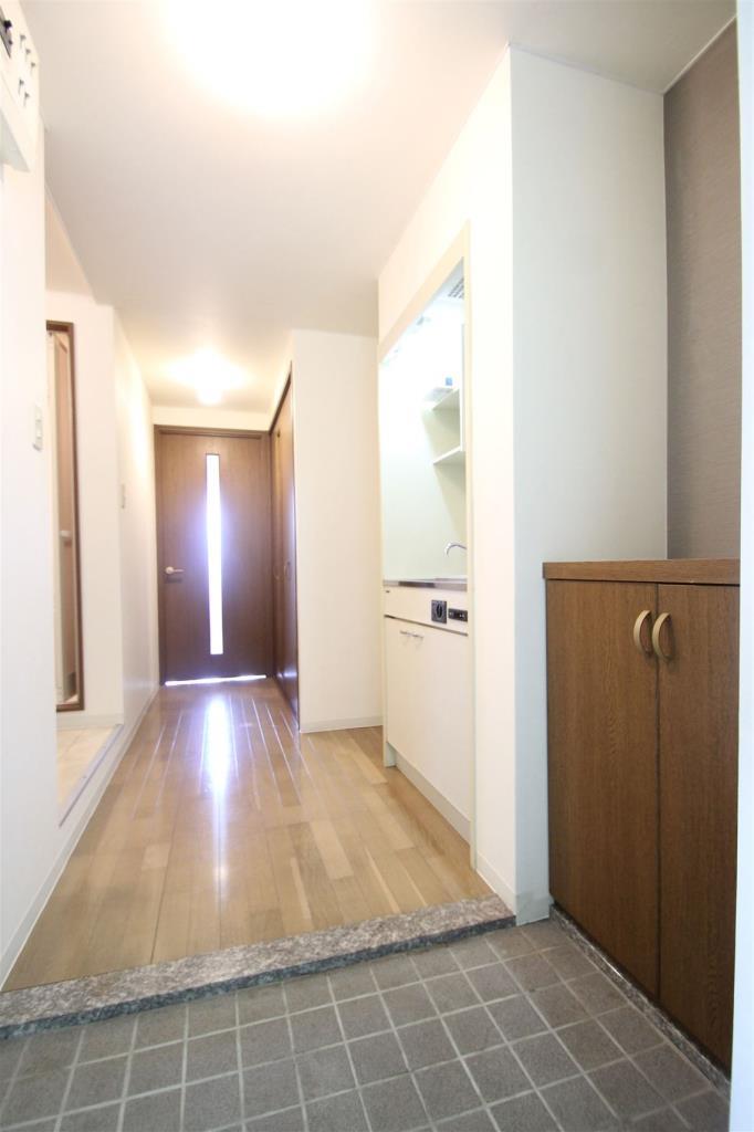 玄関　シューズボックスあります