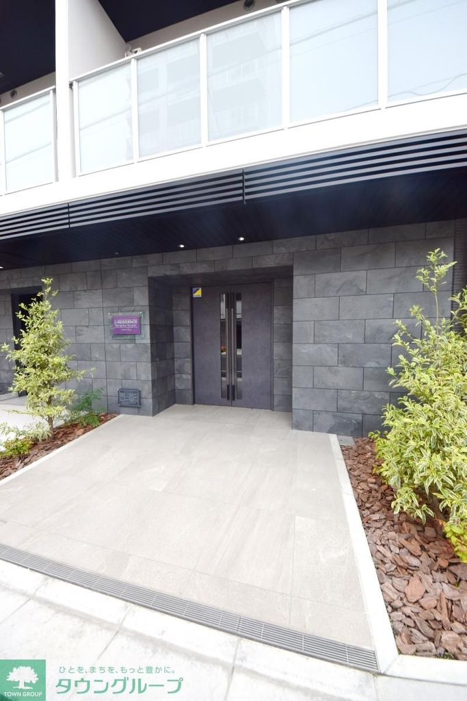 エントランス　エントランス