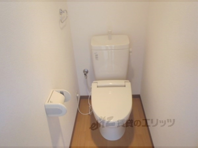 トイレ　暖房便座付き