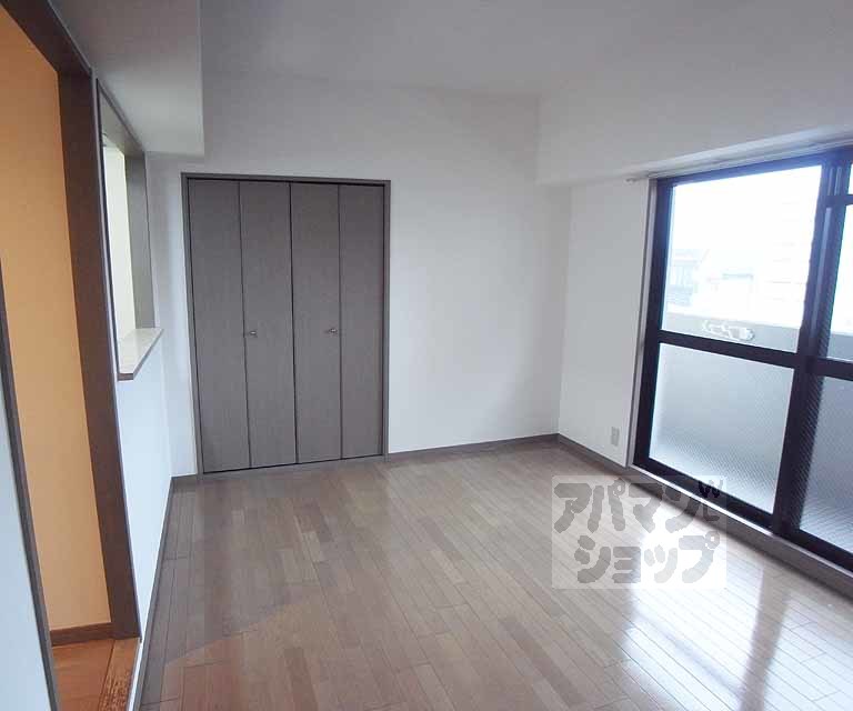 居室・リビング　洋室７．４帖です。