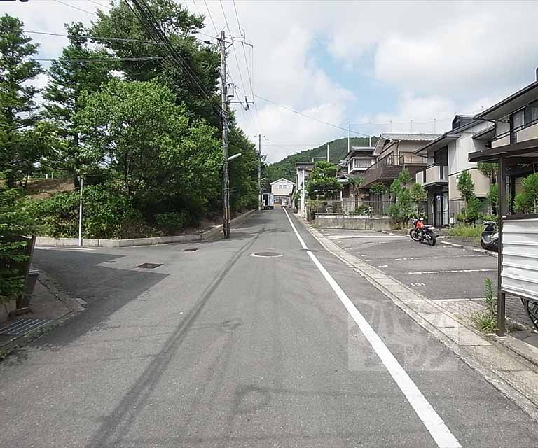 その他　前面道路です。
