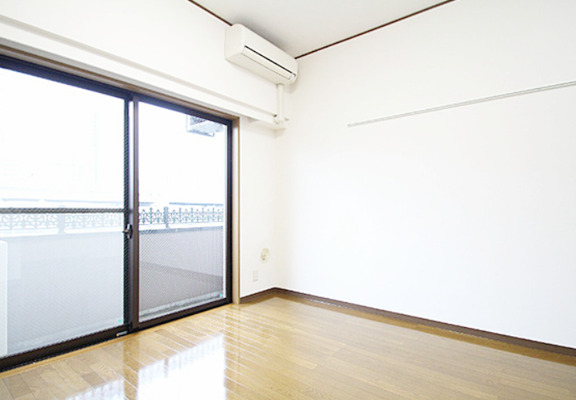 居室・リビング　【駅徒歩2分の好立地♪安心のセキュリティ♪】