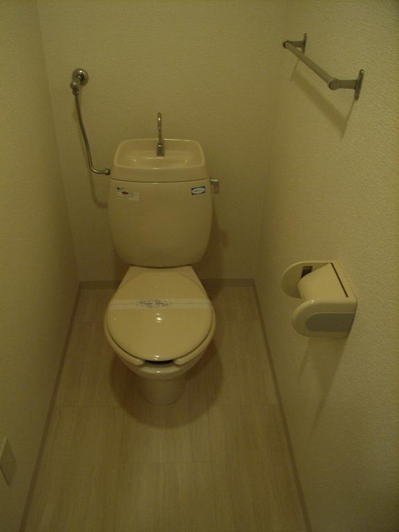 トイレ　同タイプ参考写真