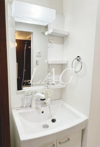 洗面設備　独立洗面台です。