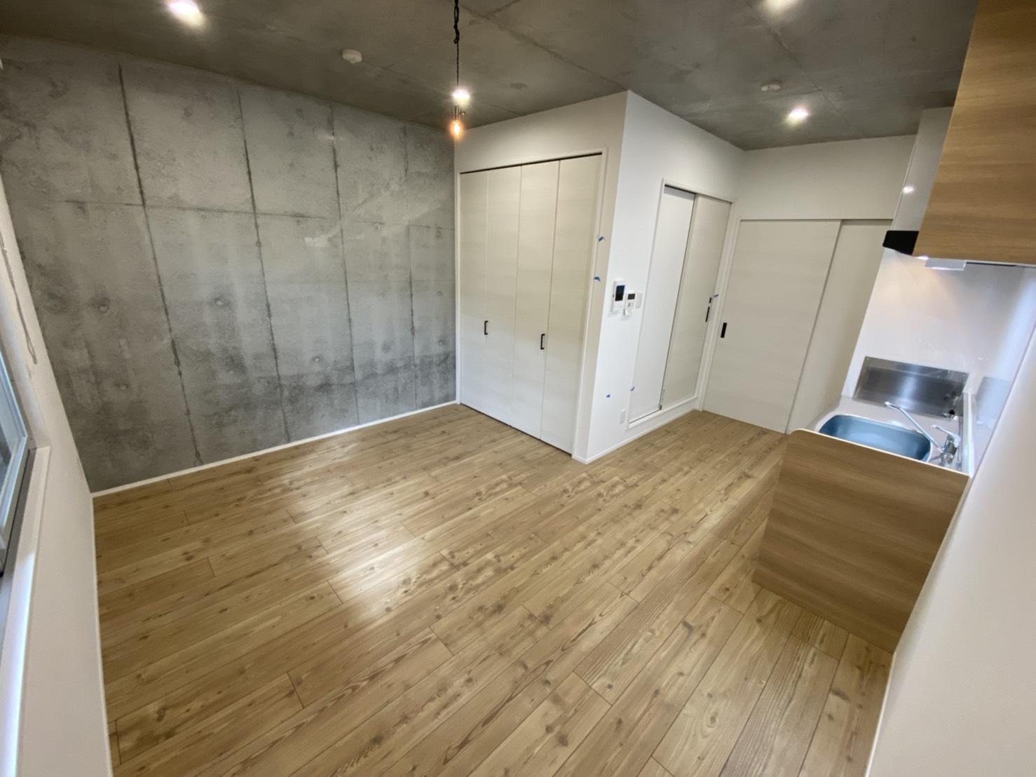 居室・リビング　105号の室内写真です