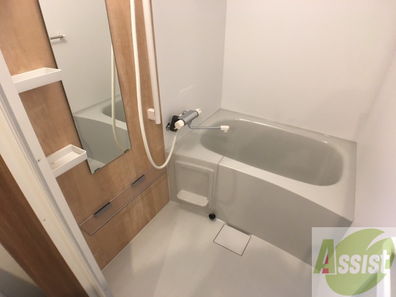 バス・シャワールーム　お風呂になります。一日の疲れを癒してくださいね。