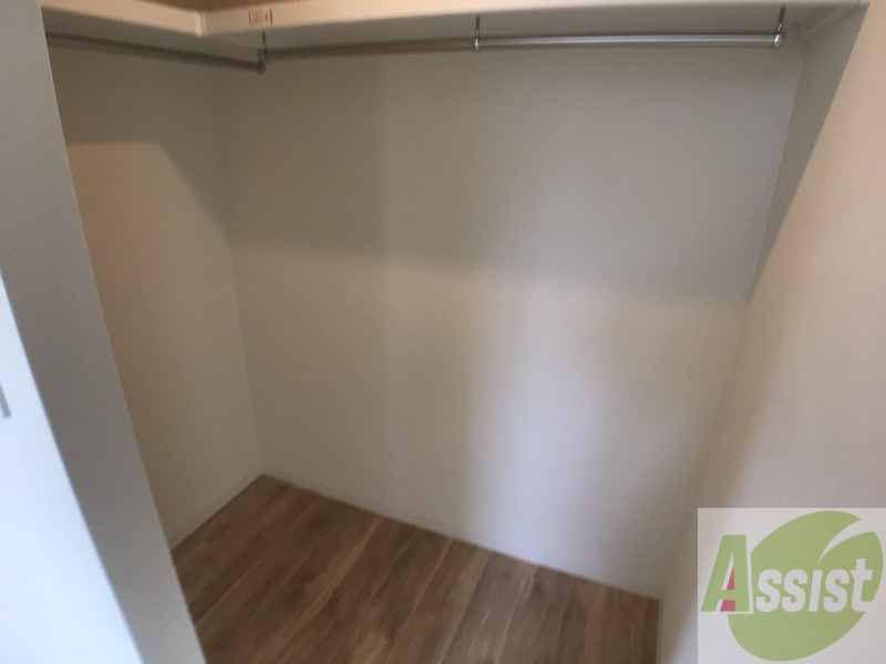 収納　寝室の収納です。部屋がすっきり片付きます。