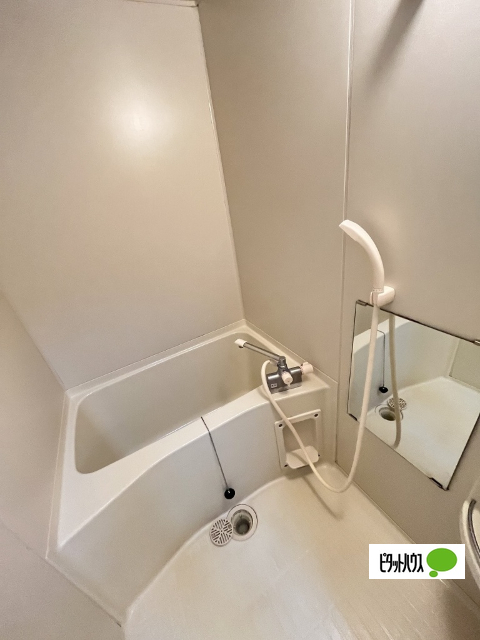 バス・シャワールーム　２０５