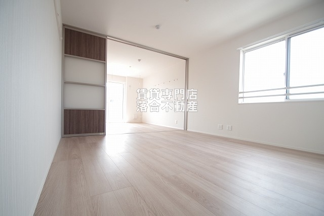 居室・リビング　明るい清潔感のあるリビング♪