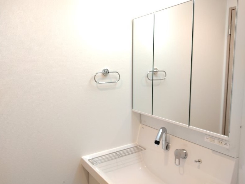 洗面設備　※こちらの写真は他部屋になり参考写真です