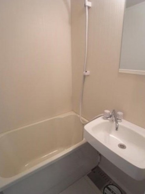 バス・シャワールーム　バスルーム