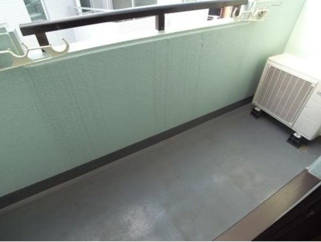 バルコニー　バルコニーあります