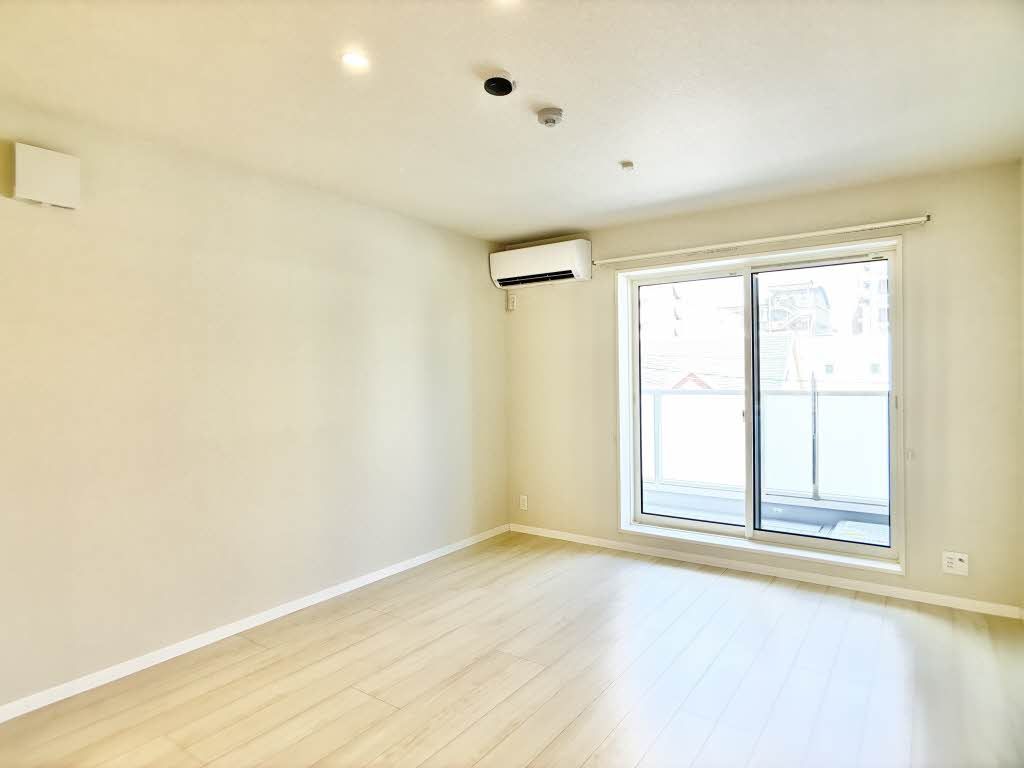 シャーメゾン 阪南 ガーデンの居間写真
