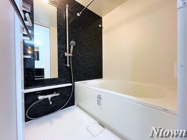 バス・シャワールーム　ゆったり過ごせるお風呂です