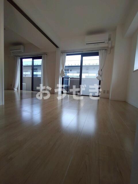 居室・リビング　同物件別部屋参考用写真